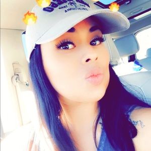 Meet your Posher, Pricilla